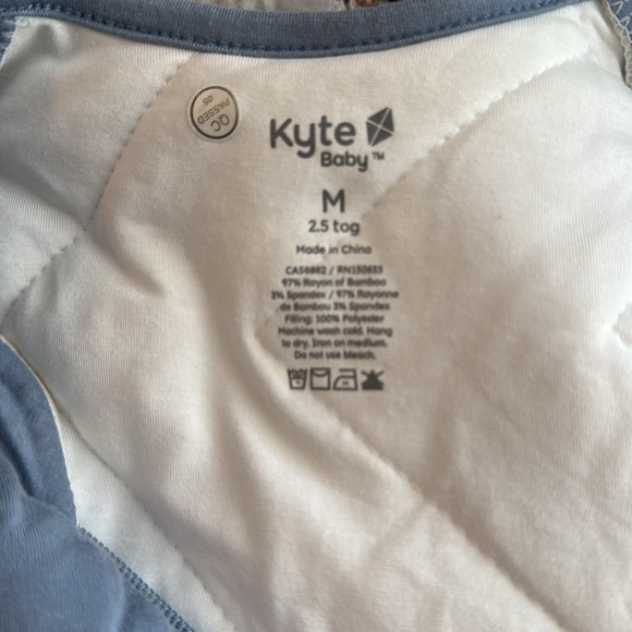 Kyte baby 2.5 tog sleep sack blue size medium. - Picture 2 of 3